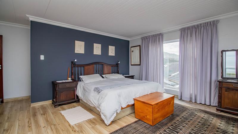 9 Bedroom Property for Sale in Outeniqua Strand Western Cape